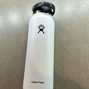40 oz like new Hydro Flask